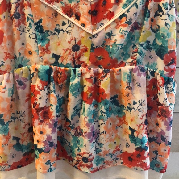 American Rag Floral Tank - Picture 2 of 5